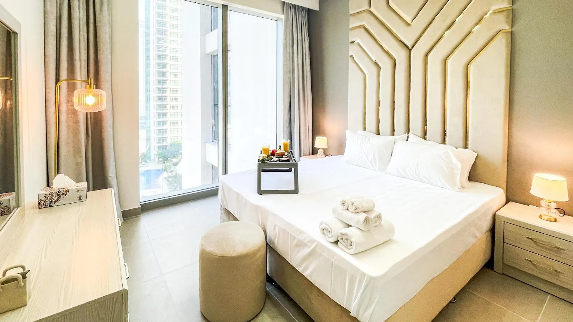 Cozy Apartment With City Views Next To Burj Khalifa 166Fo1-2 두바이 아랍에미리트