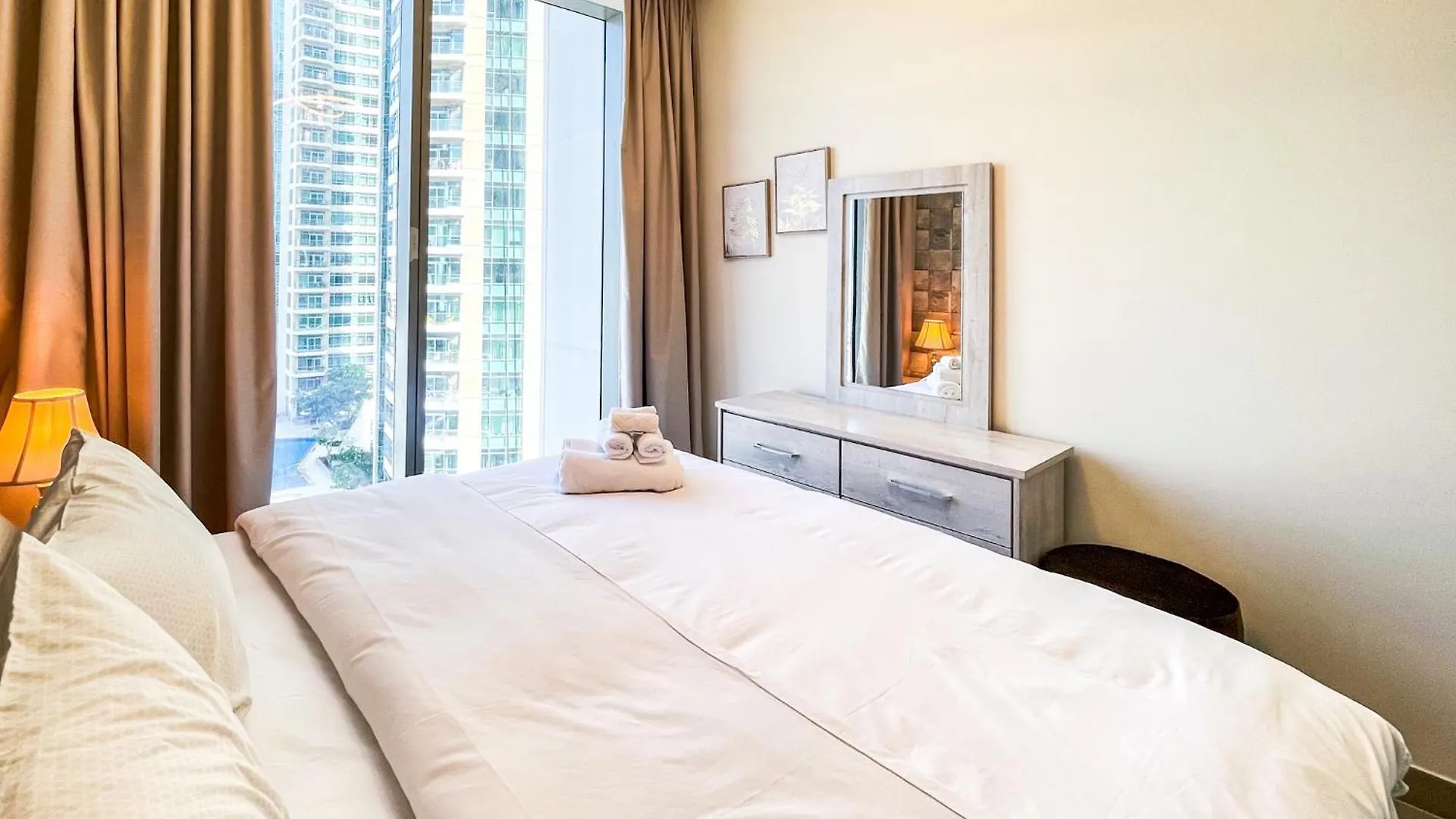 Cozy Apartment With City Views Next To Burj Khalifa 166Fo1-2 두바이